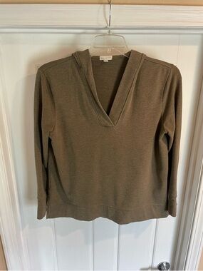 🌿Garnet Hill V-Neck Hoodie Sweater